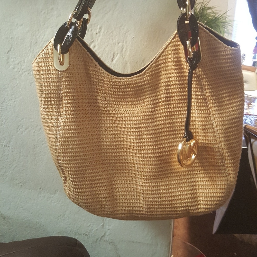 accessories - Picture 2 of 8
